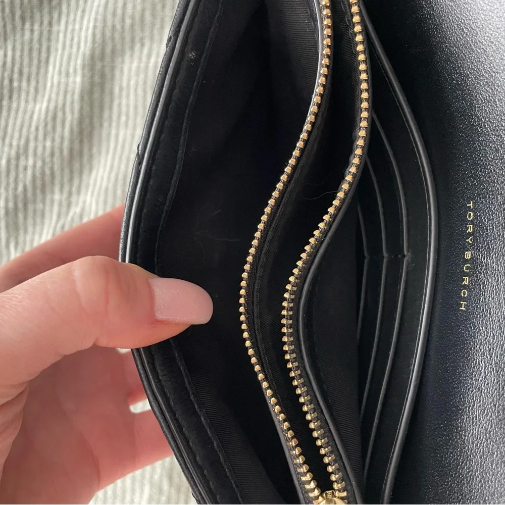 Tory Burch Quilted Leather Kira Wallet on Chain Black Gold - Picture 8 of 11